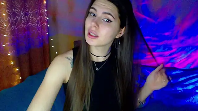 Snapshot of ViollinaLove chatting on 01-14-25, 11:58 ViollinaLove online show from 01-14-25, 11:58