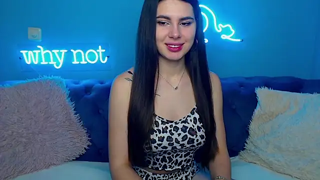 Snapshot of ViollinaLove chatting on 01-18-25, 05:41 ViollinaLove online show from 01-18-25, 05:41