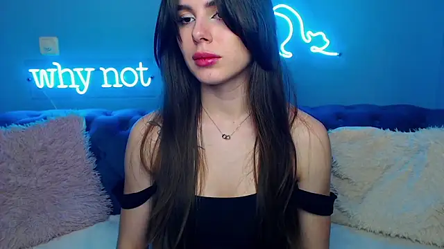 Snapshot of ViollinaLove chatting on 02-21-25, 08:51 ViollinaLove online show from 02-21-25, 08:51