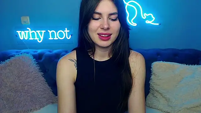 Snapshot of ViollinaLove chatting on 03-02-25, 02:43 ViollinaLove online show from 03-02-25, 02:43