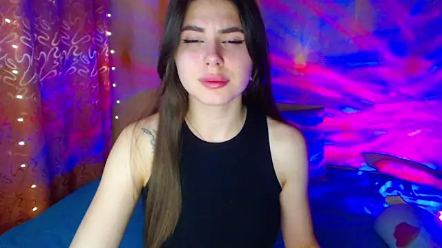 Snapshot of ViollinaLove chatting on 03-11-25, 08:42 ViollinaLove online show from 03-11-25, 08:42