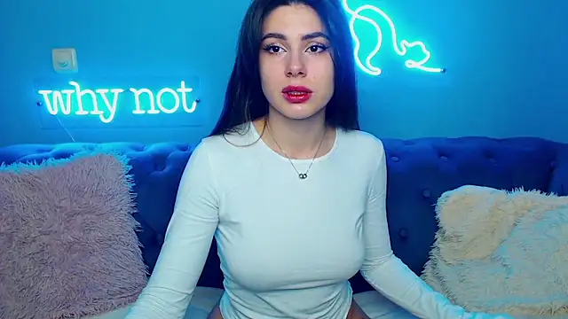 Snapshot of ViollinaLove chatting on 03-22-25, 05:39 ViollinaLove online show from 03-22-25, 05:39