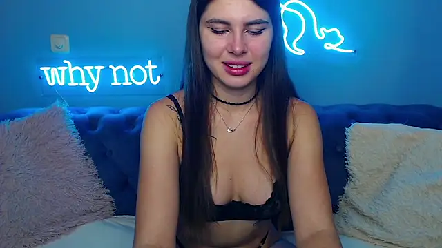 Snapshot of ViollinaLove chatting on 09-19-25, 04:47 ViollinaLove online show from 09-19-25, 04:47