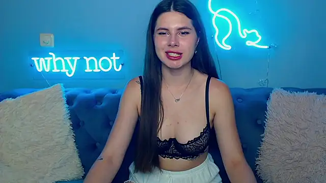 Snapshot of ViollinaLove chatting on 06-20-26, 04:37 ViollinaLove online show from 06-20-26, 04:37