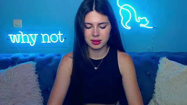 Snapshot of ViollinaLove chatting on 06-27-26, 04:50 ViollinaLove online show from 06-27-26, 04:50