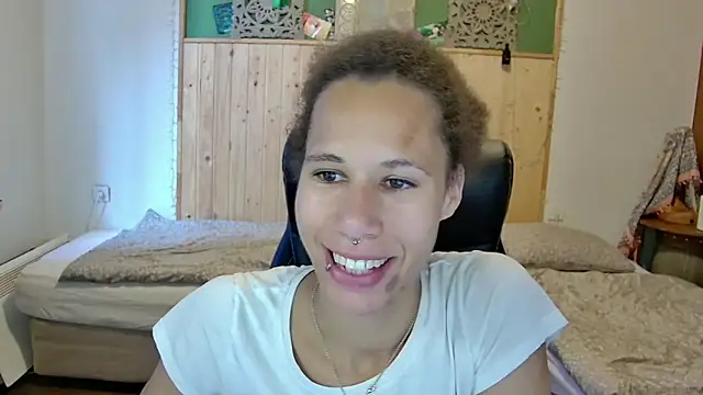Snapshot of AaliyahHarris chatting on 05-29-26, 04:38 AaliyahHarris online show from 05-29-26, 04:38