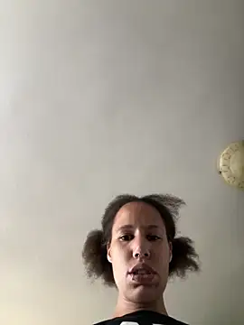 Snapshot of AaliyahHarris chatting on 06-09-26, 01:34 AaliyahHarris online show from 06-09-26, 01:34