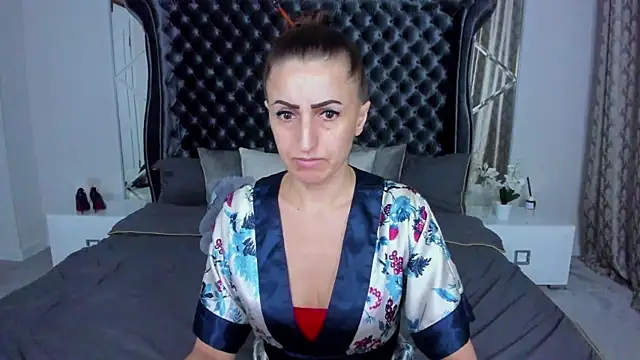 Rebecca Diamond online show from 11-30-25, 06:06