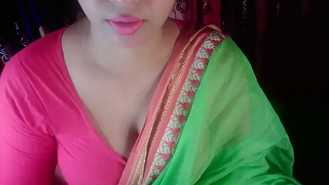 Snapshot of banglarani880 chatting on 09-21-25, 04:30 banglarani880 online show from 09-21-25, 04:30
