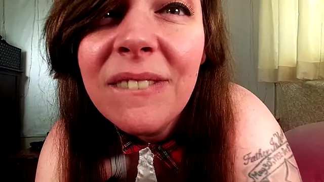 Snapshot of GamerGirlRoxyAndLee chatting on 02-08-26, 09:07 GamerGirlRoxyAndLee online show from 02-08-26, 09:07