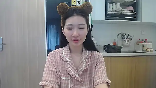 Snapshot of Asiagirll chatting on 04-29-26, 02:48 Asiagirll online show from 04-29-26, 02:48