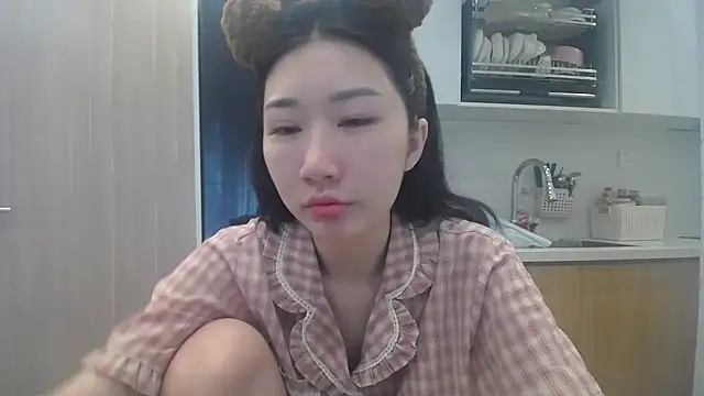 Snapshot of Asiagirll chatting on 05-11-26, 02:06 Asiagirll online show from 05-11-26, 02:06