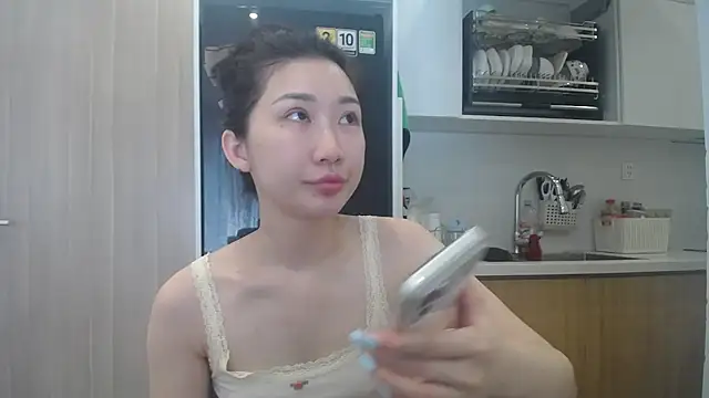 Snapshot of Asiagirll chatting on 05-13-26, 02:09 Asiagirll online show from 05-13-26, 02:09