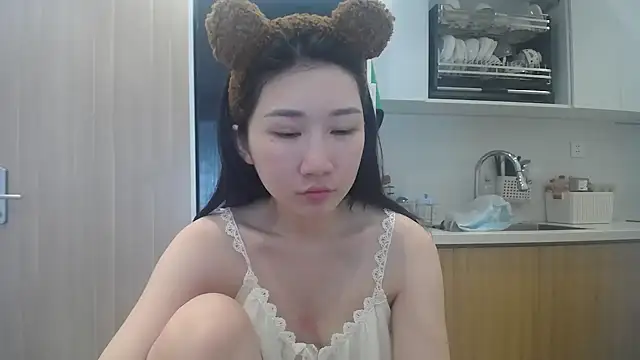 Snapshot of Asiagirll chatting on 05-15-26, 02:51 Asiagirll online show from 05-15-26, 02:51