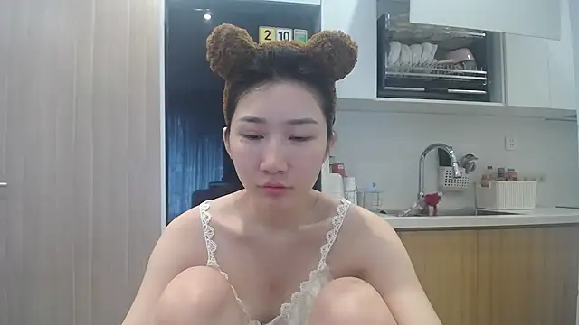 Snapshot of Asiagirll chatting on 05-18-26, 03:24 Asiagirll online show from 05-18-26, 03:24