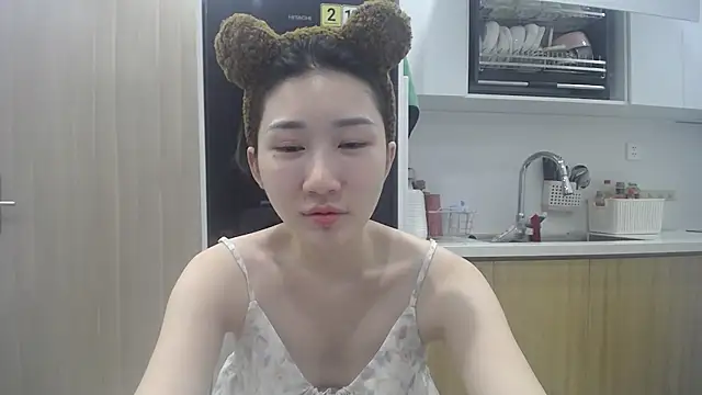 Snapshot of Asiagirll chatting on 05-18-26, 04:13 Asiagirll online show from 05-18-26, 04:13