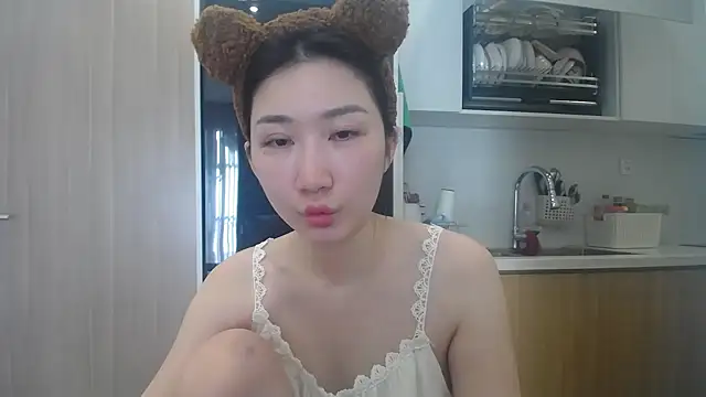 Snapshot of Asiagirll chatting on 05-27-26, 12:07 Asiagirll online show from 05-27-26, 12:07