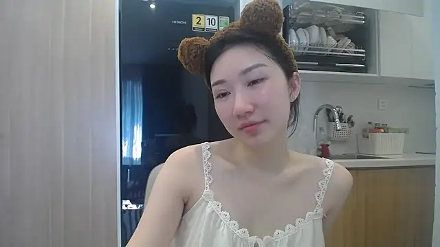 Snapshot of Asiagirll chatting on 05-27-26, 01:57 Asiagirll online show from 05-27-26, 01:57