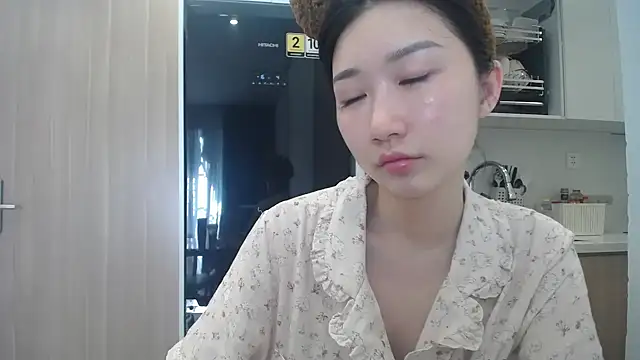 Snapshot of Asiagirll chatting on 06-03-26, 12:35 Asiagirll online show from 06-03-26, 12:35