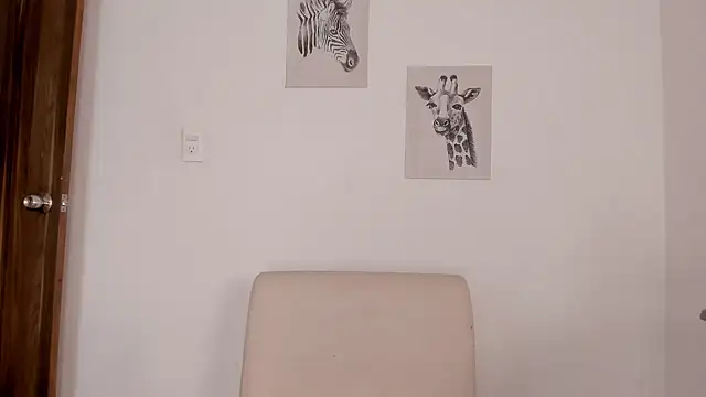 Hanna Risso online show from 03-04-26, 04:57