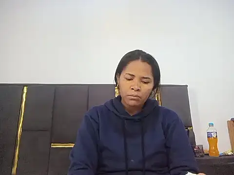 Snapshot of aleixane chatting on 07-16-26, 07:47 aleixane online show from 07-16-26, 07:47
