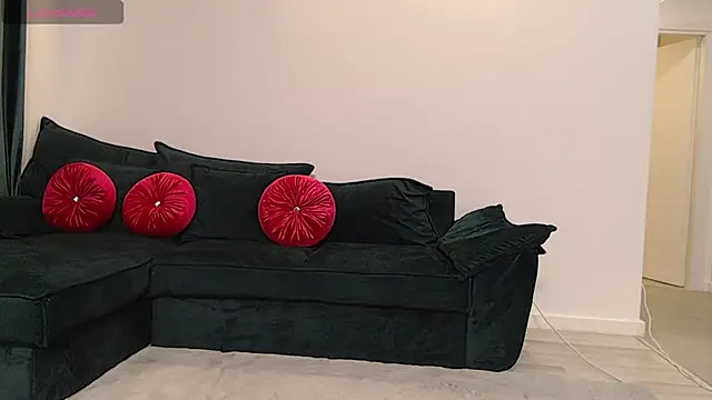 natasha-bigas online show from 04-28-26, 09:09