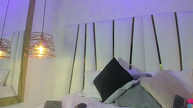 elena mature online show from 04-24-26, 11:34