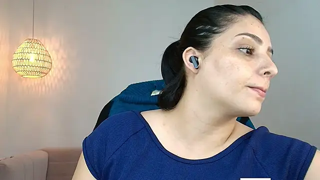YummyAnna  online show from 05-06-26, 07:30