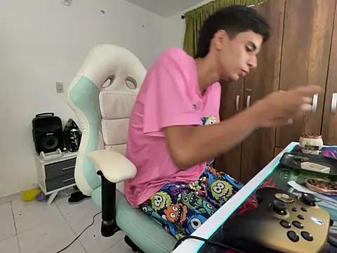 Snapshot of Max_TheHorseDick chatting on 12-06-24, 04:14 Max TheHorseDick online show from 12-06-24, 04:14