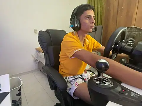 Snapshot of Max_TheHorseDick chatting on 01-26-25, 02:24 Max TheHorseDick online show from 01-26-25, 02:24