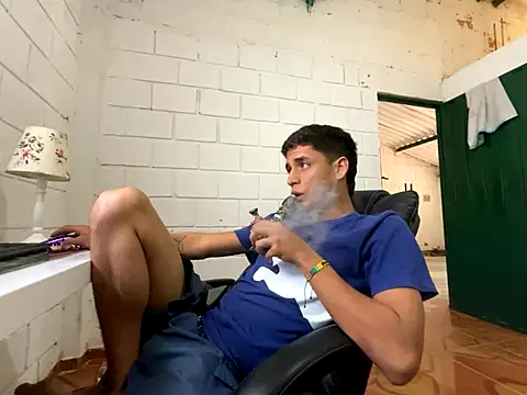 Snapshot of Max_TheHorseDick chatting on 11-24-25, 09:03 Max TheHorseDick online show from 11-24-25, 09:03