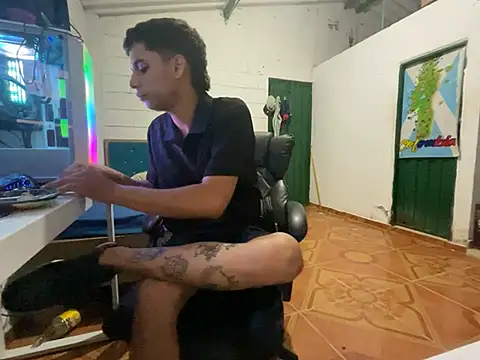 Max TheHorseDick online show from 04-13-26, 02:50