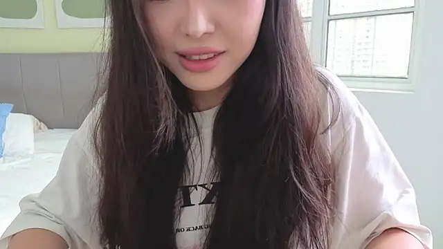 Snapshot of TammiLou chatting on 11-15-25, 06:00 TammiLou online show from 11-15-25, 06:00