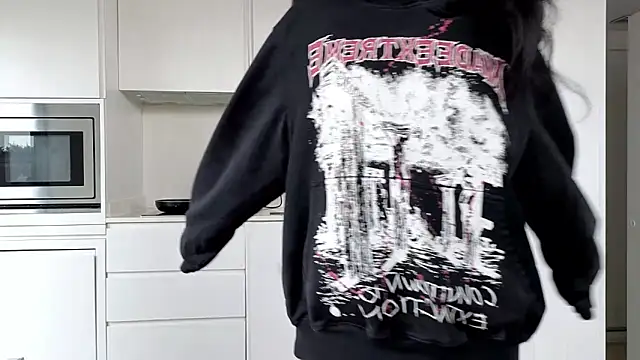 TammiLou online show from 02-09-26, 02:21