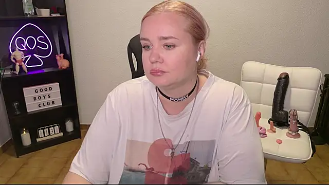 MargotGrey online show from 06-14-26, 05:15