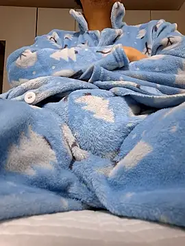 Snapshot of Ssk10N chatting on 11-24-25, 12:05 Ssk10N online show from 11-24-25, 12:05