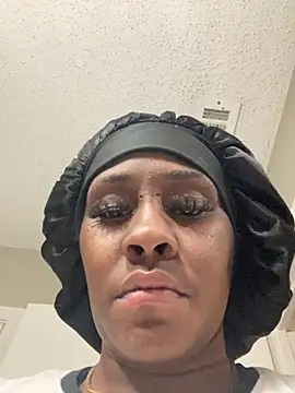 Snapshot of Foreignthababyy chatting on 11-14-25, 06:12 Foreignthababyy online show from 11-14-25, 06:12