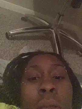 Snapshot of Foreignthababyy chatting on 11-30-25, 05:22 Foreignthababyy online show from 11-30-25, 05:22