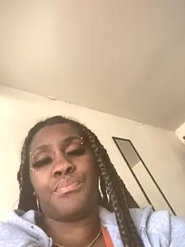 Snapshot of Foreignthababyy chatting on 12-02-25, 06:58 Foreignthababyy online show from 12-02-25, 06:58