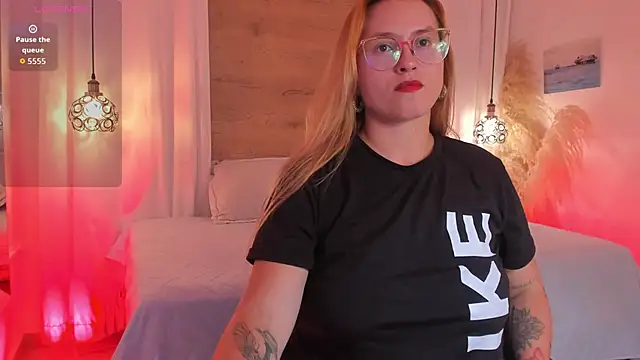 Snapshot of halaaa_1 chatting on 12-22-25, 07:11 halaaa 1 online show from 12-22-25, 07:11