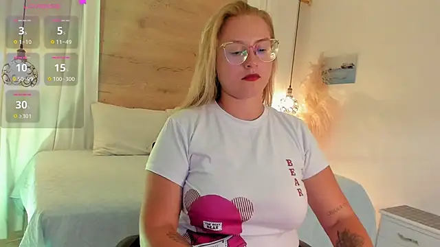 Snapshot of halaaa_1 chatting on 03-04-26, 06:58 halaaa 1 online show from 03-04-26, 06:58