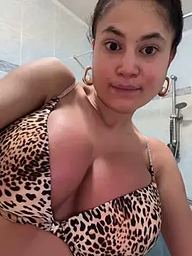 Fuc3dolllucy online show from 01-15-25, 04:04