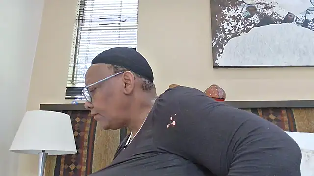 Snapshot of SEXYBOOBSNASS chatting on 09-16-25, 06:36 SEXYBOOBSNASS online show from 09-16-25, 06:36