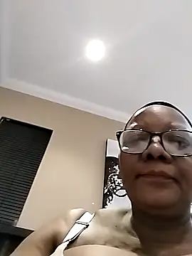 Snapshot of SEXYBOOBSNASS chatting on 09-23-25, 09:18 SEXYBOOBSNASS online show from 09-23-25, 09:18