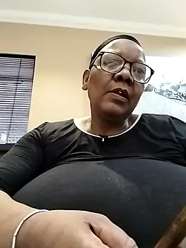 Snapshot of SEXYBOOBSNASS chatting on 09-25-25, 03:16 SEXYBOOBSNASS online show from 09-25-25, 03:16