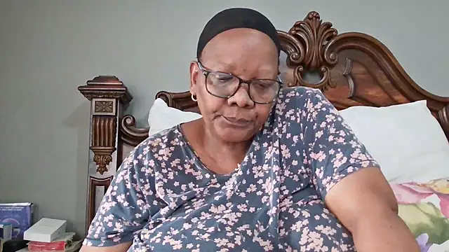 Snapshot of SEXYBOOBSNASS chatting on 10-11-25, 01:42 SEXYBOOBSNASS online show from 10-11-25, 01:42