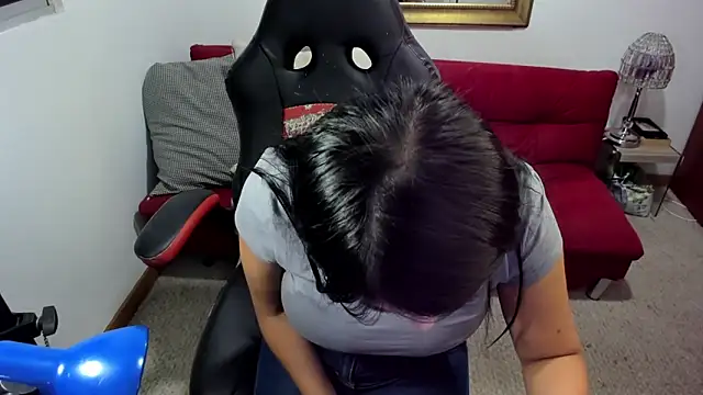 NicolettColin online show from 03-11-25, 03:05