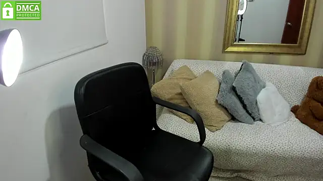 NicolettColin online show from 09-30-25, 06:24