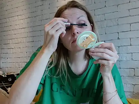 Angel girllovemy online show from 12-19-25, 07:26