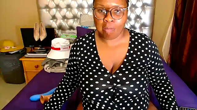 missboobsxx online show from 11-25-25, 12:49